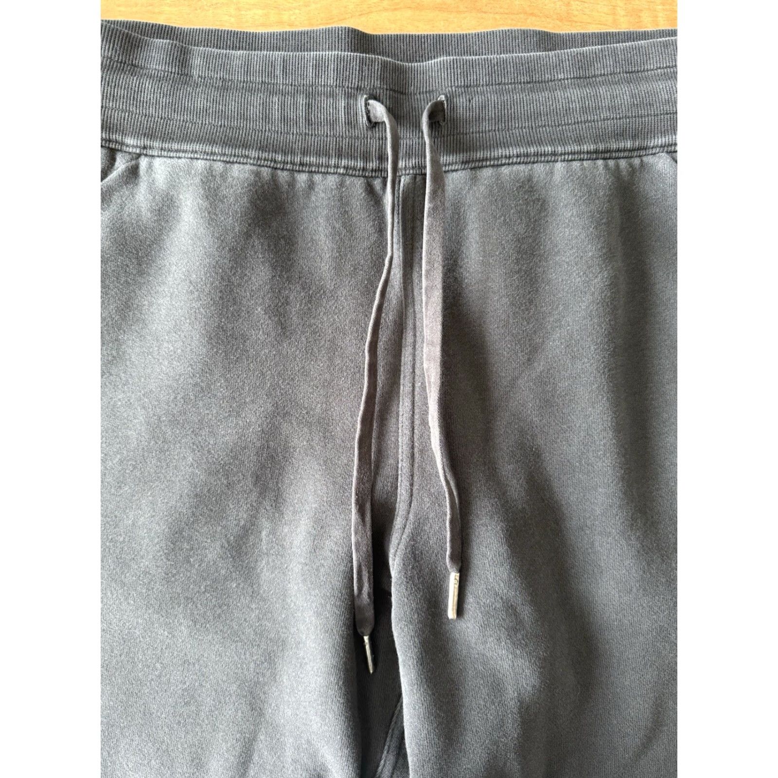 Lululemon Lululemon Scuba Joggers Womens Size 12 Black Fleece Lined Tapered Sweatpants Jogger Pants Size 34" / US 12 / IT 48 - 5 Thumbnail