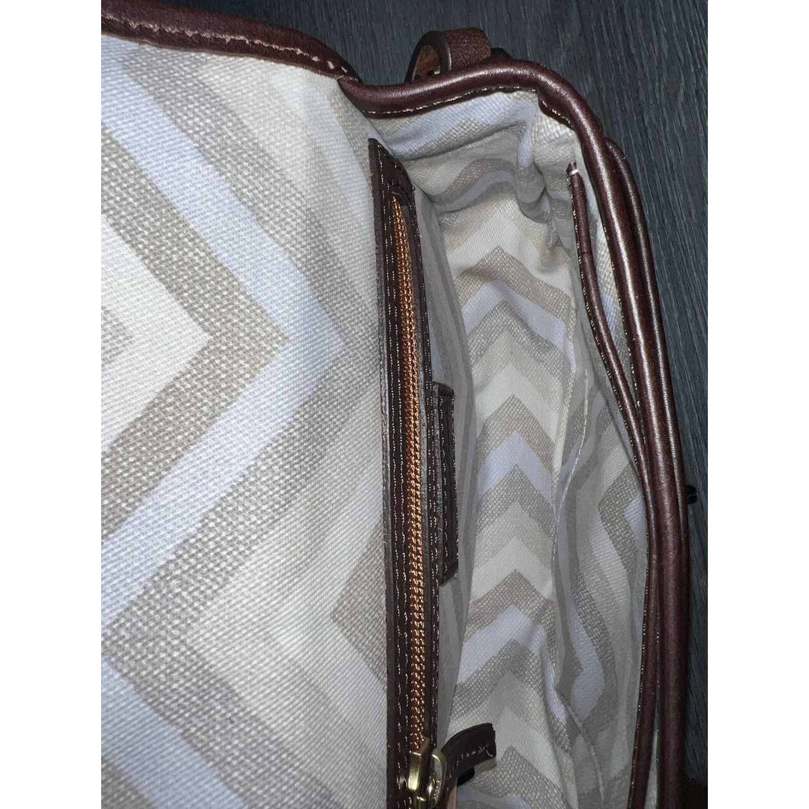 Dooney & Bourke Rare Dooney & Bourke Mustard crossbody medium Bag B000485 Size ONE SIZE - 10 Thumbnail