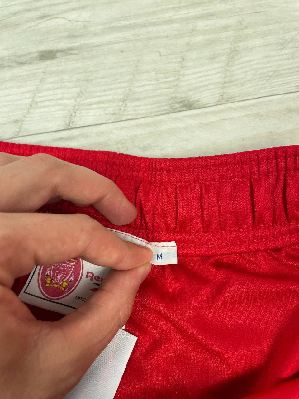 Reebok REEBOK LIVERPOOL 1996 1998 HOME FOOTBALL SOCCER SHORTS Size US 32 / EU 48 - 11 Thumbnail