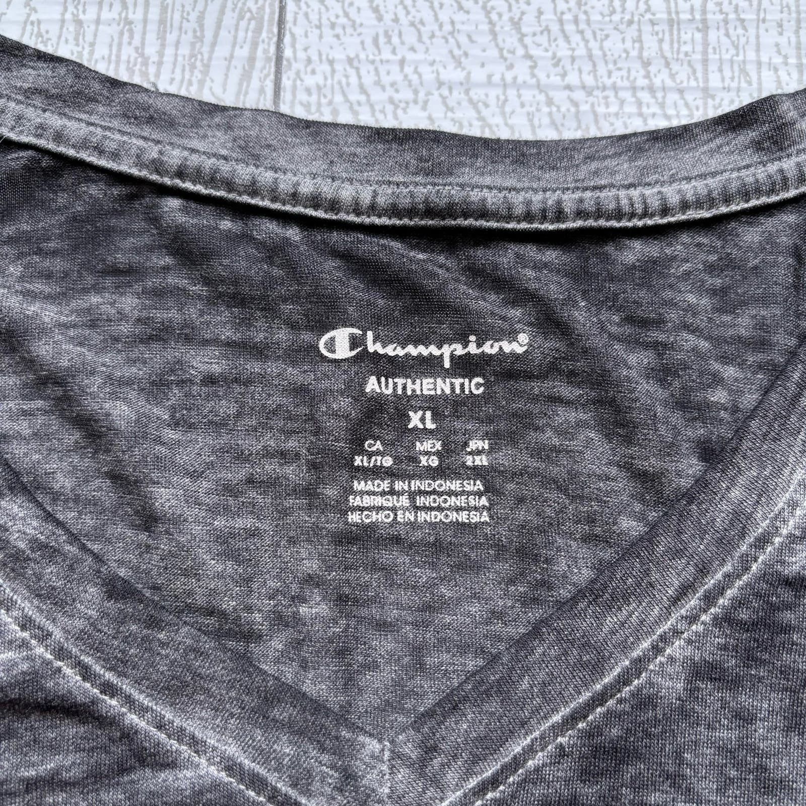 Champion Champion Gray High Low T-Shirt Size XL NWT Size XL / US 12-14 / IT 48-50 - 3 Thumbnail