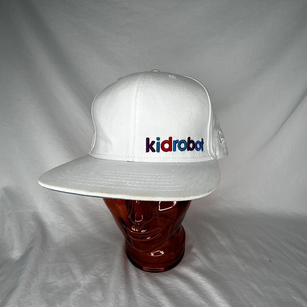 Kid Robot Kidrobot NEW ERA Classic 9FIFTY Flat Bill Snapback Fit Rare Size ONE SIZE - 1 Thumbnail