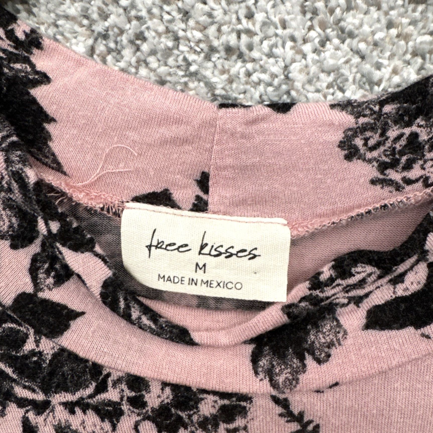 Vintage Free Kisses Tank Women's M Boho Floral Romantic Chic Retro Gothic Stretch Shirt/Top Size M / US 6-8 / IT 42-44 - 4 Thumbnail