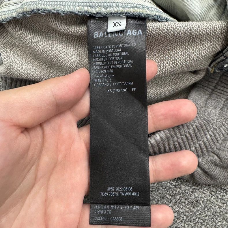 Balenciaga Balenciaga washed distressed jeans Size US 26 / EU 42 - 4 Thumbnail