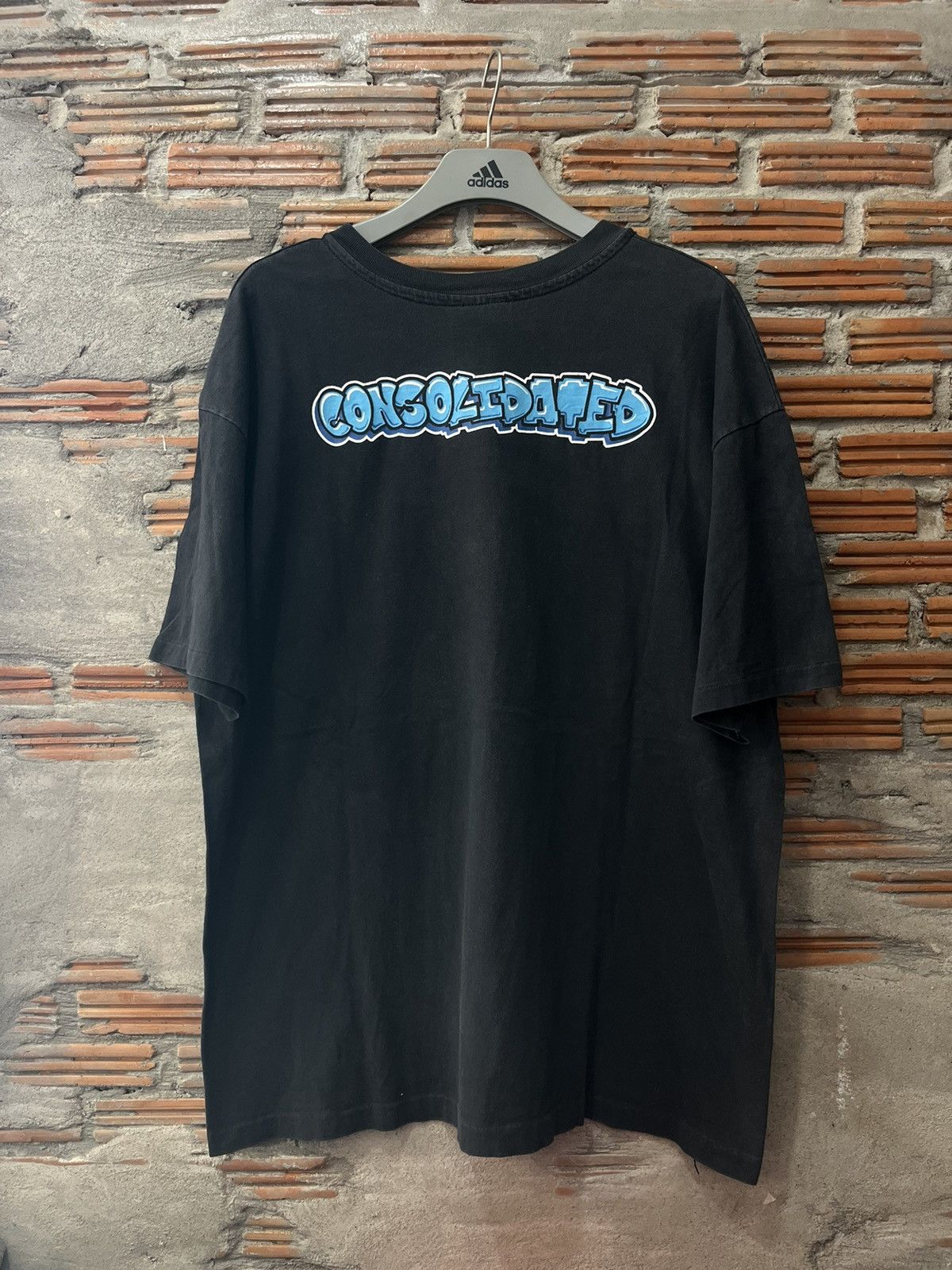 Vintage Vintage CONSOLIDATED Skateboard Brand 90’s Tshirt Size US XXL / EU 58 / 5 - 3 Thumbnail