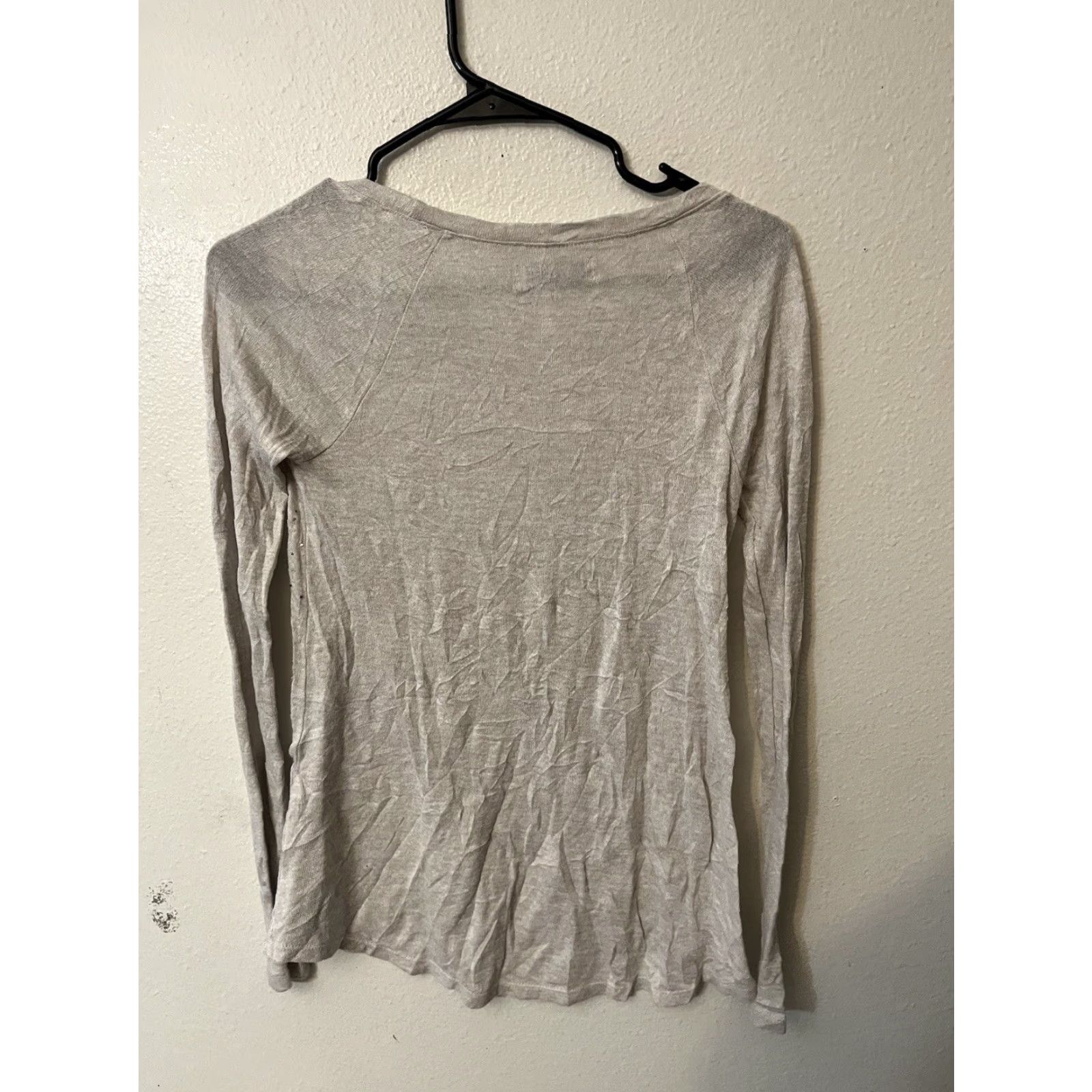 Abercrombie & Fitch Abercrombie & Fitch Pearl Studded Top XS Women Blouse Round Neck Long Sleeve Gray Knit Polyester Visco... Size XS / US 0-2 / IT 36-38 - 2 Thumbnail