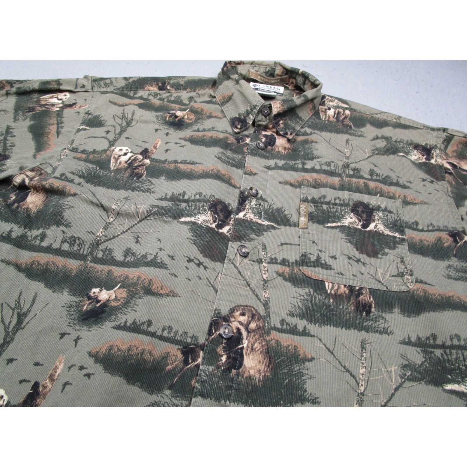 Vintage Columbia Shirt Mens Medium Green Corduroy River Lodge Button Up Hunting Dogs Size US M / EU 48-50 / 2 - 2 Thumbnail