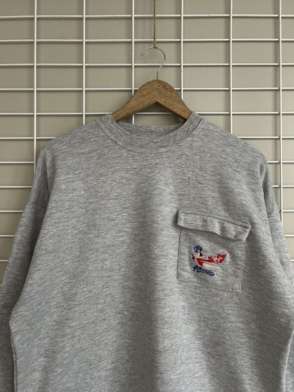 Other Virgin Atlantic Leisurewear Sweatshirt Mens Size M Vintage Size US M / EU 48-50 / 2 - 2 Thumbnail