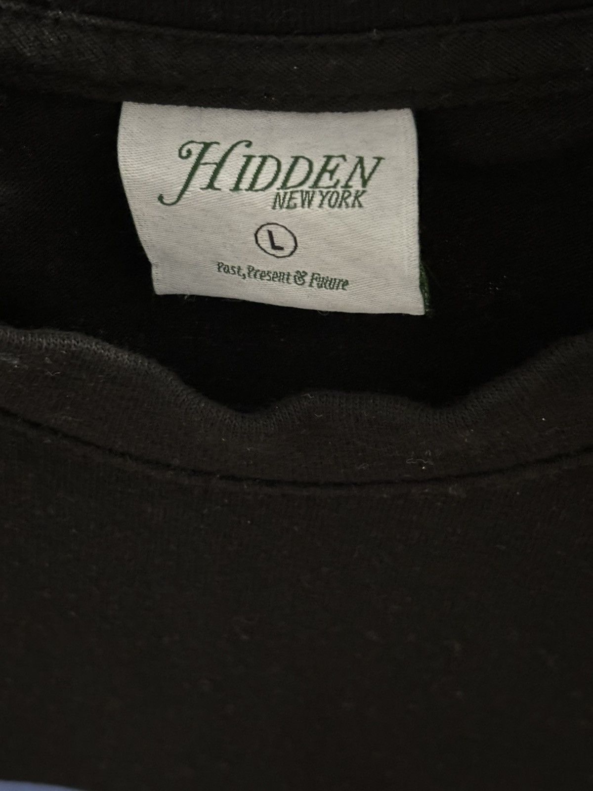 HIDDEN Hidden Its Happening T-Shirt Size US L / EU 52-54 / 3 - 2 Thumbnail