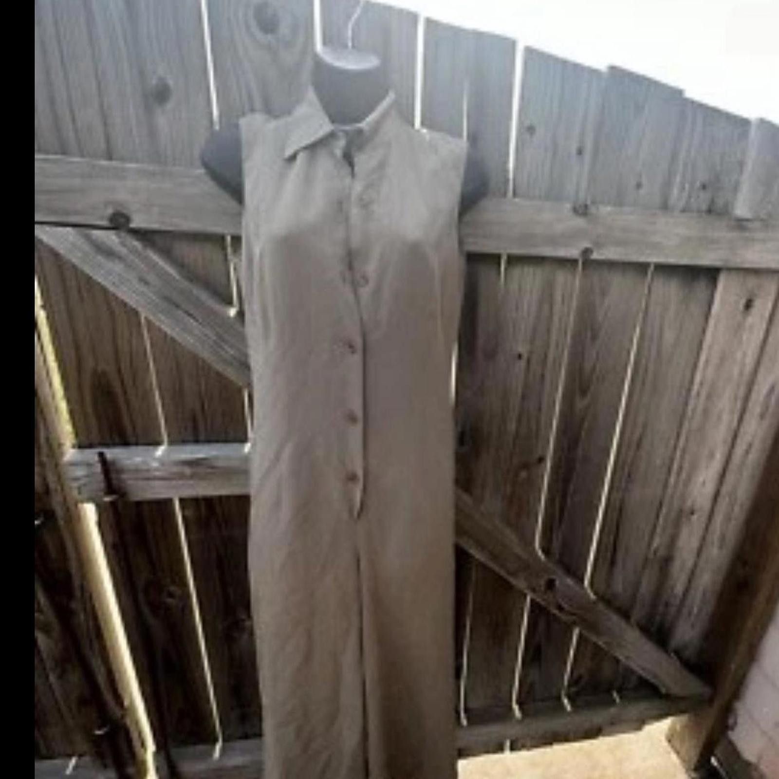 Bloomingdale's Bloomingdale’s Jumpsuit Sz xs. Size 26" / US 2 / IT 38 - 1 Thumbnail