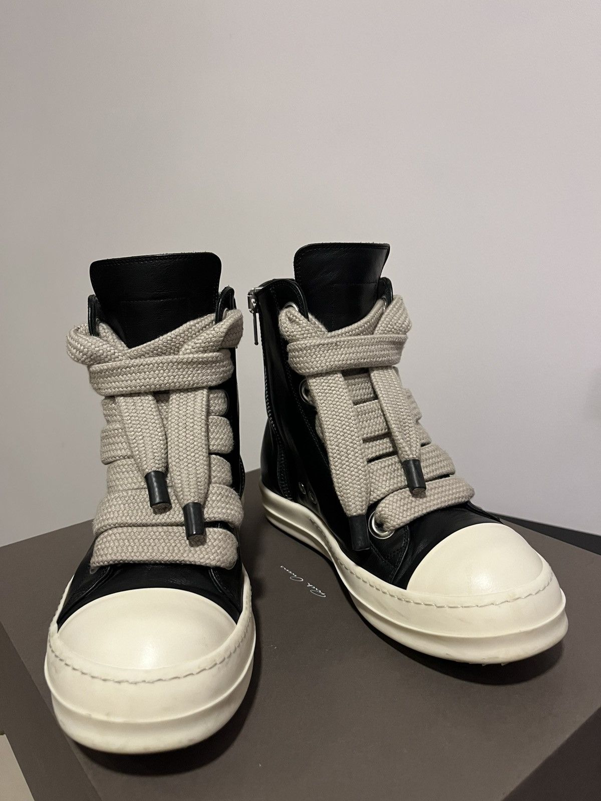 Rick Owens Rick Owens Jumbo Lace Hightop Sneakers Size US 8.5 / EU 41-42 - 1 Thumbnail
