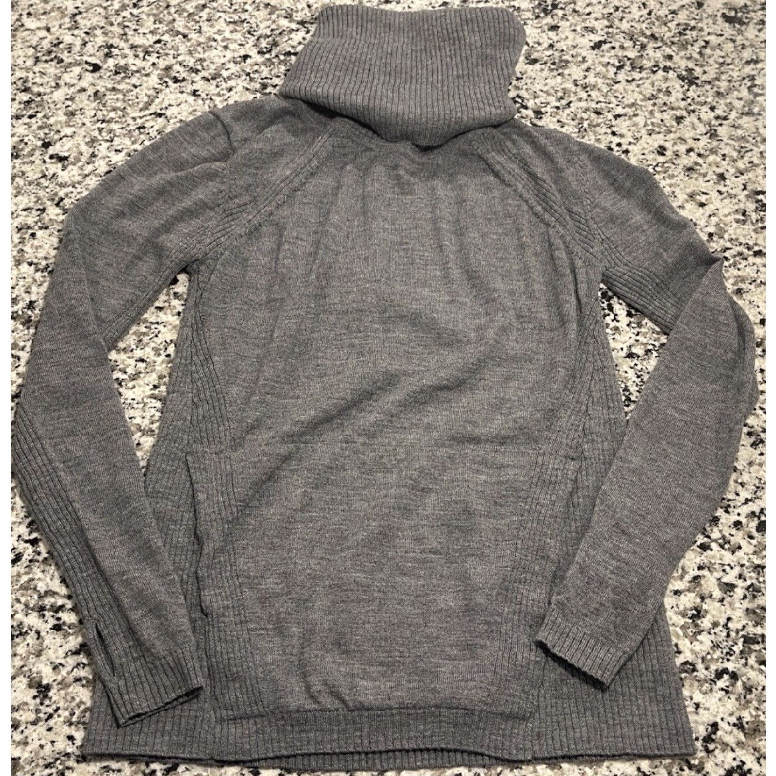 Lululemon Lululemon Sweat And Savasana Sweater Size 6 Women Gray Merino Wool Turtleneck Long Sleeve Thumb Holes Pockets Logo Pullover casual Winter Fall Size M / US 6-8 / IT 42-44 - 4 Thumbnail