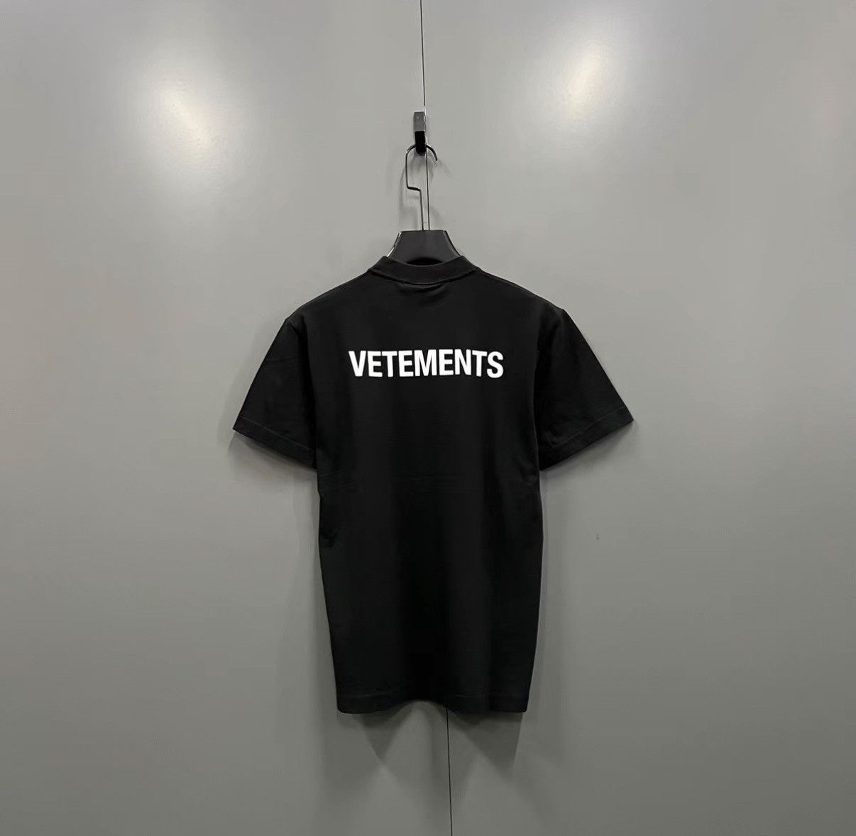 Vetements Vetements Black Logo Print Short Sleeve J41 Size US XS / EU 42 / 0 - 2 Thumbnail