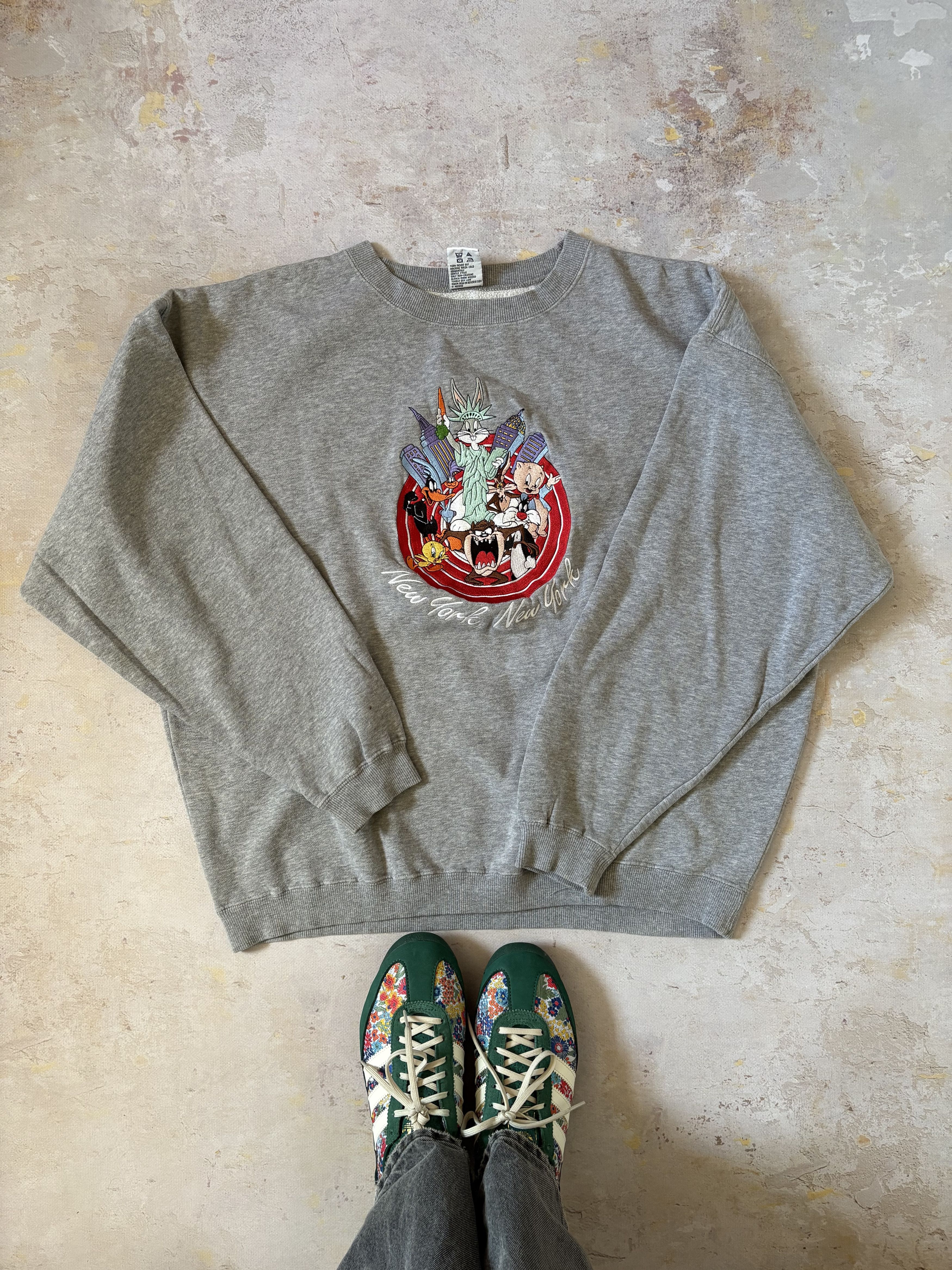 very rare vintage Warner Bros x Looney Tunes Sweatshirt