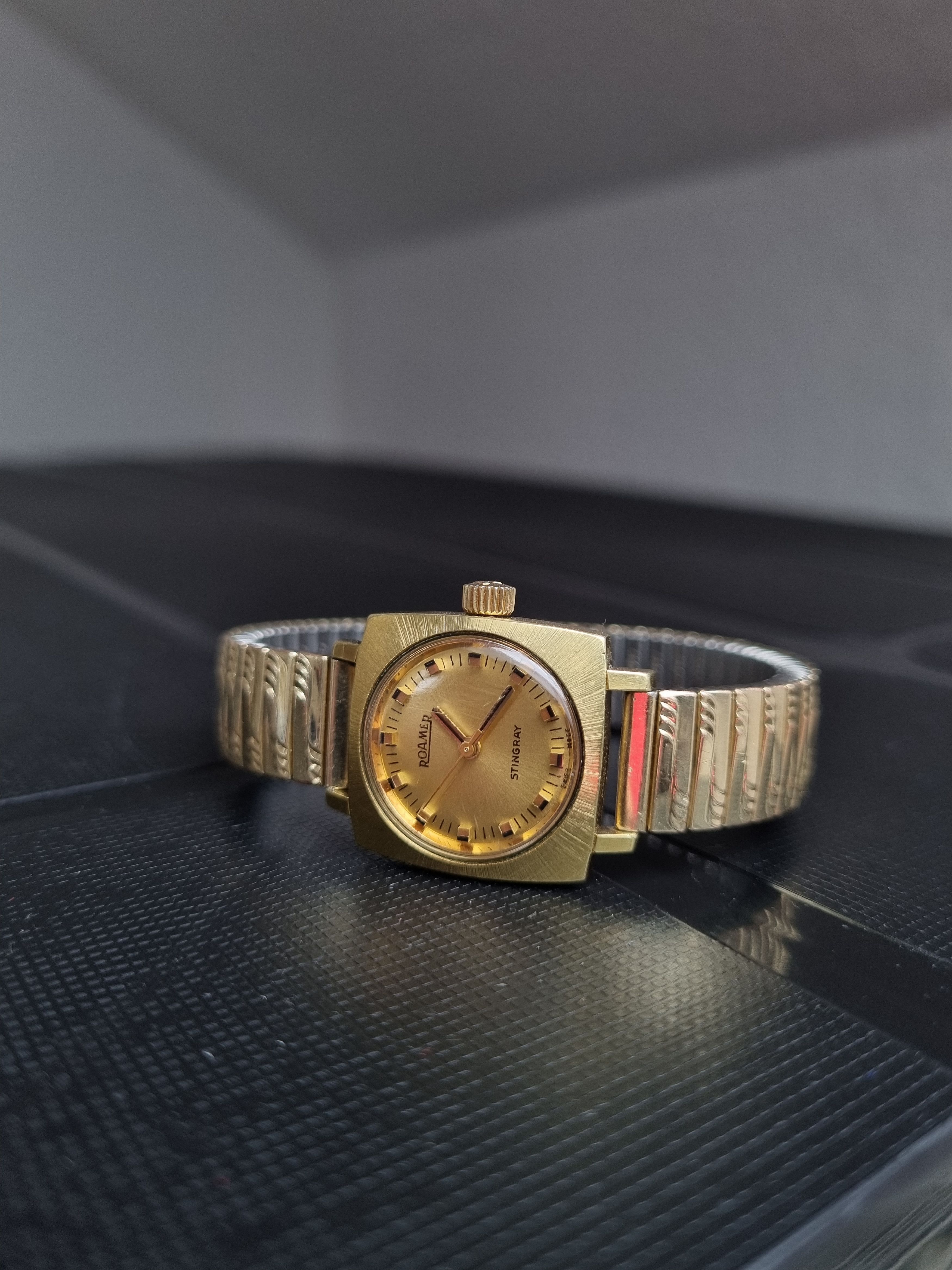 ROAMER × Vintage Roamer STINGRAY Waterproof HAND-WINDING Vintage Watch Size ONE SIZE - 3 Thumbnail