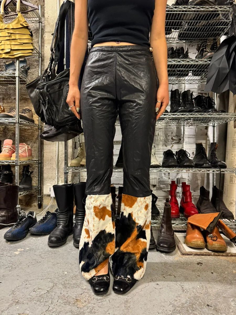Versace 2000s Versace Black Leather Pony Hair Leg Opening Pants Size 25" / US 0 / IT 36 - 3 Thumbnail