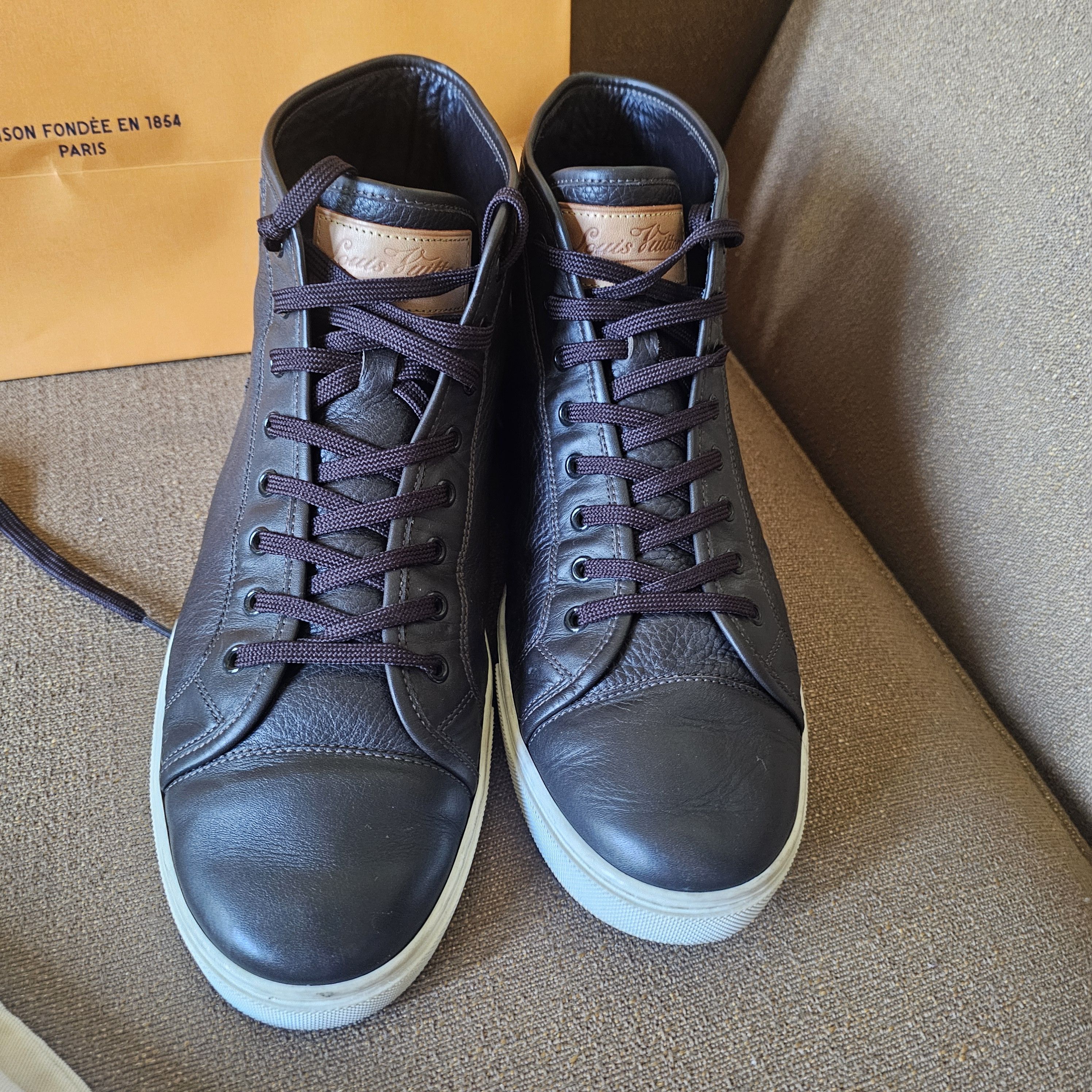Louis Vuitton Louis Vuitton High Top Leather Brown Sneakers LV Sz 9, US 10 Size US 10 / EU 43 - 3 Thumbnail