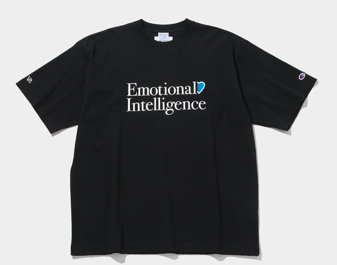 Japanese Brand VA Champion Tee Size ONE SIZE - 1 Thumbnail