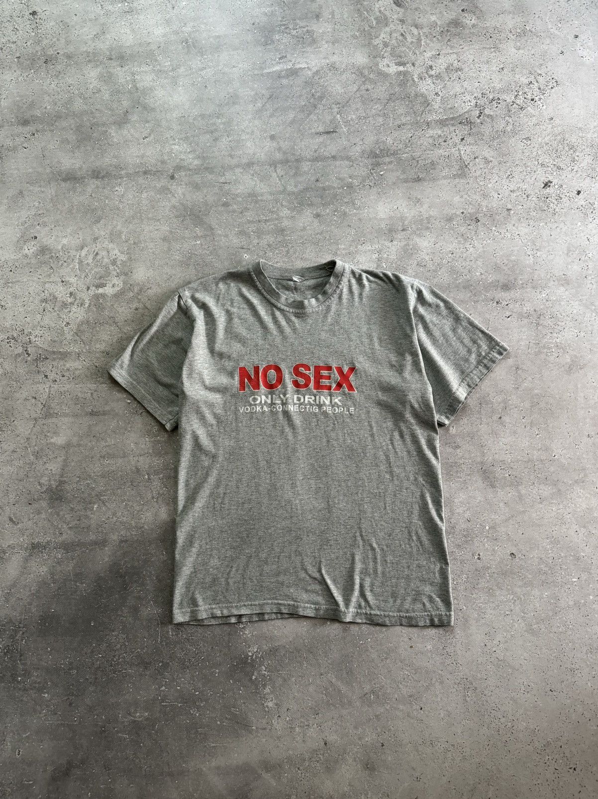 Vintage Vintage Y2K ‘No Sex Only Drink Vodka’ Art Funny T-Shirt Size US S / EU 44-46 / 1 - 2 Thumbnail