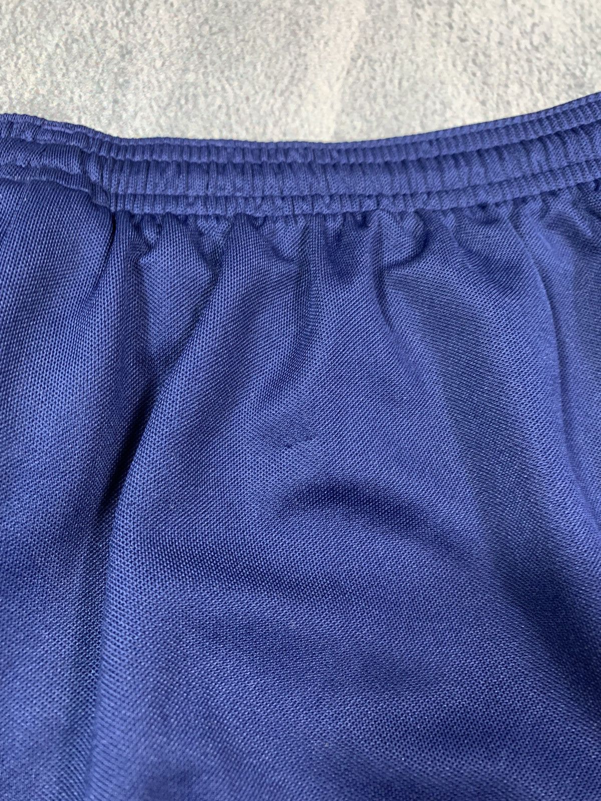 Adidas × Vintage Vintage Adidas shorts streetwear Y2K casual style size XL Size US 36 / EU 52 - 6 Thumbnail