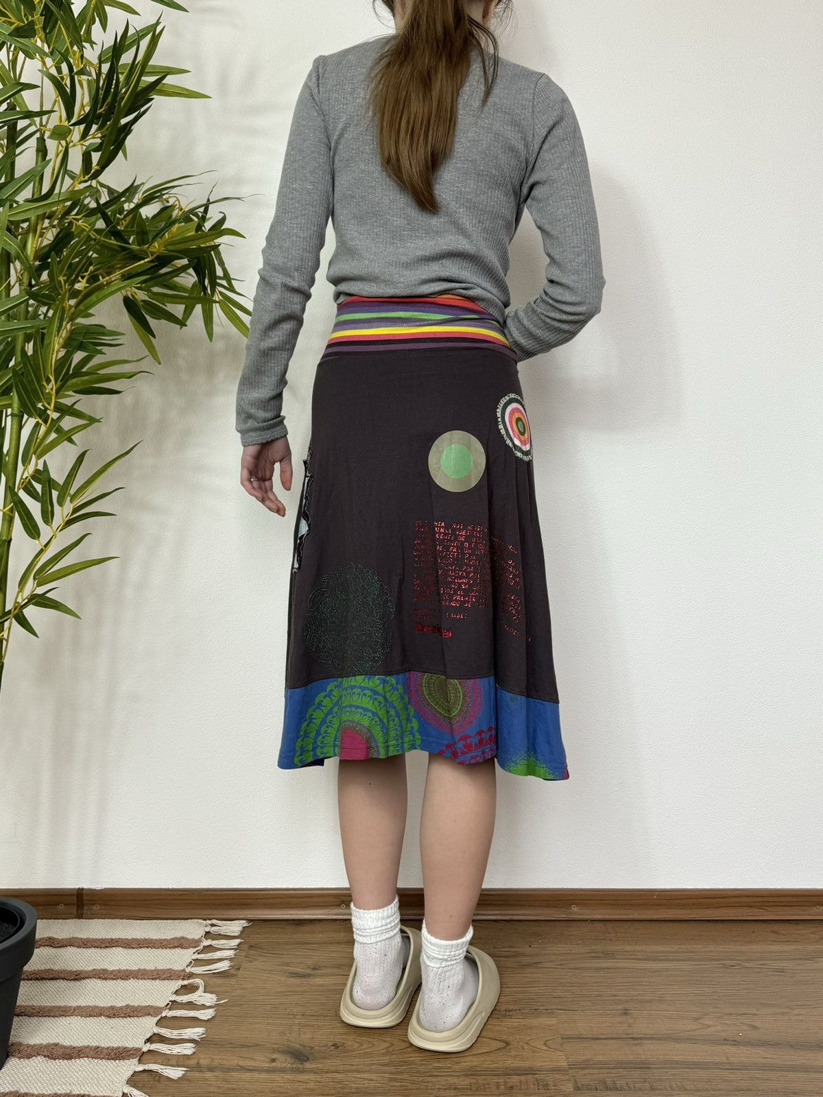 Desigual VINTAGE DESIGUAL AVANT GARDE FACES SKIRT Size 28" / US 6 / IT 42 - 3 Thumbnail