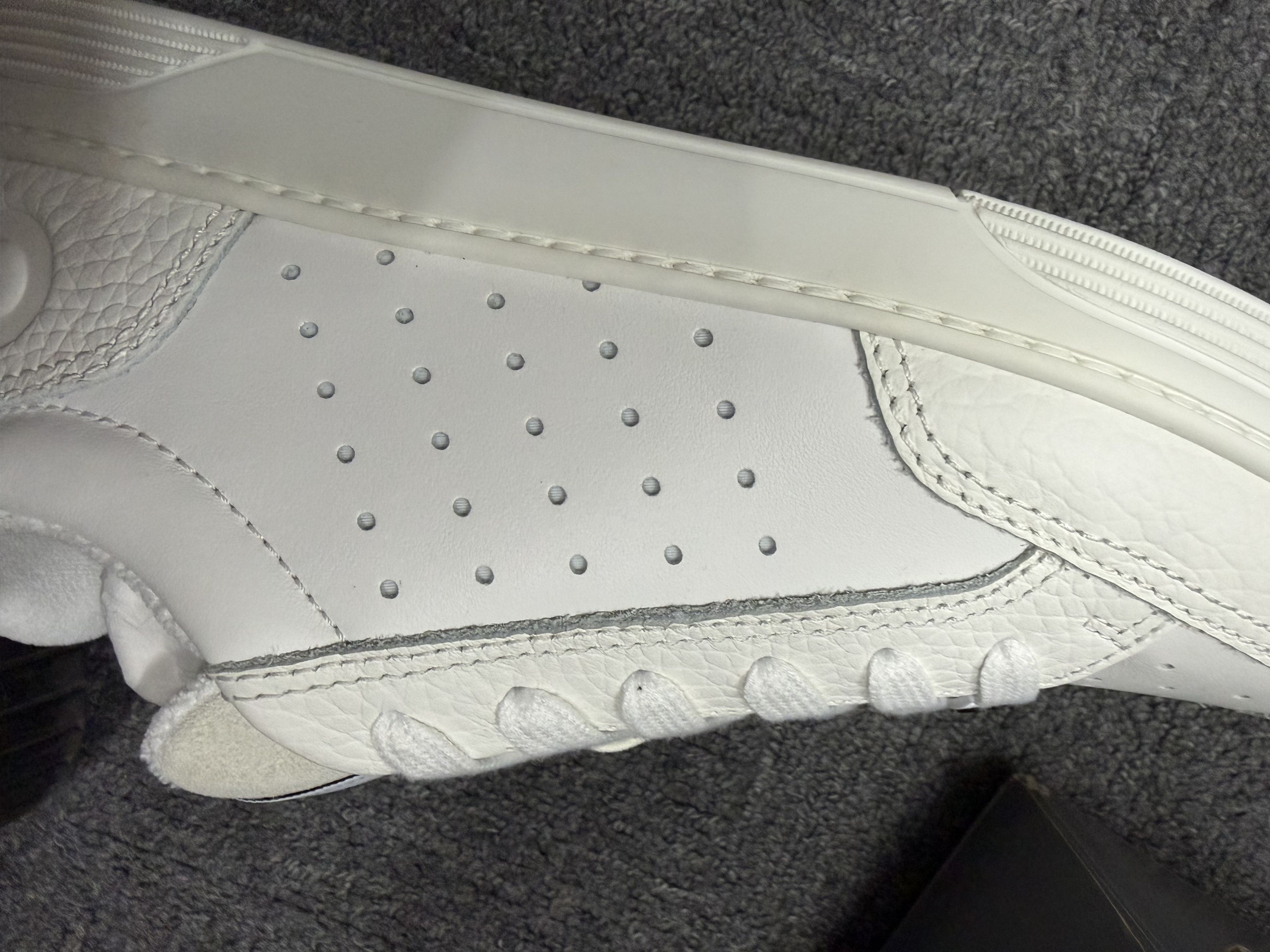 Chanel Chanel White Perforated Leather Low Top Sneakers Size US 9 / EU 42 - 10 Thumbnail