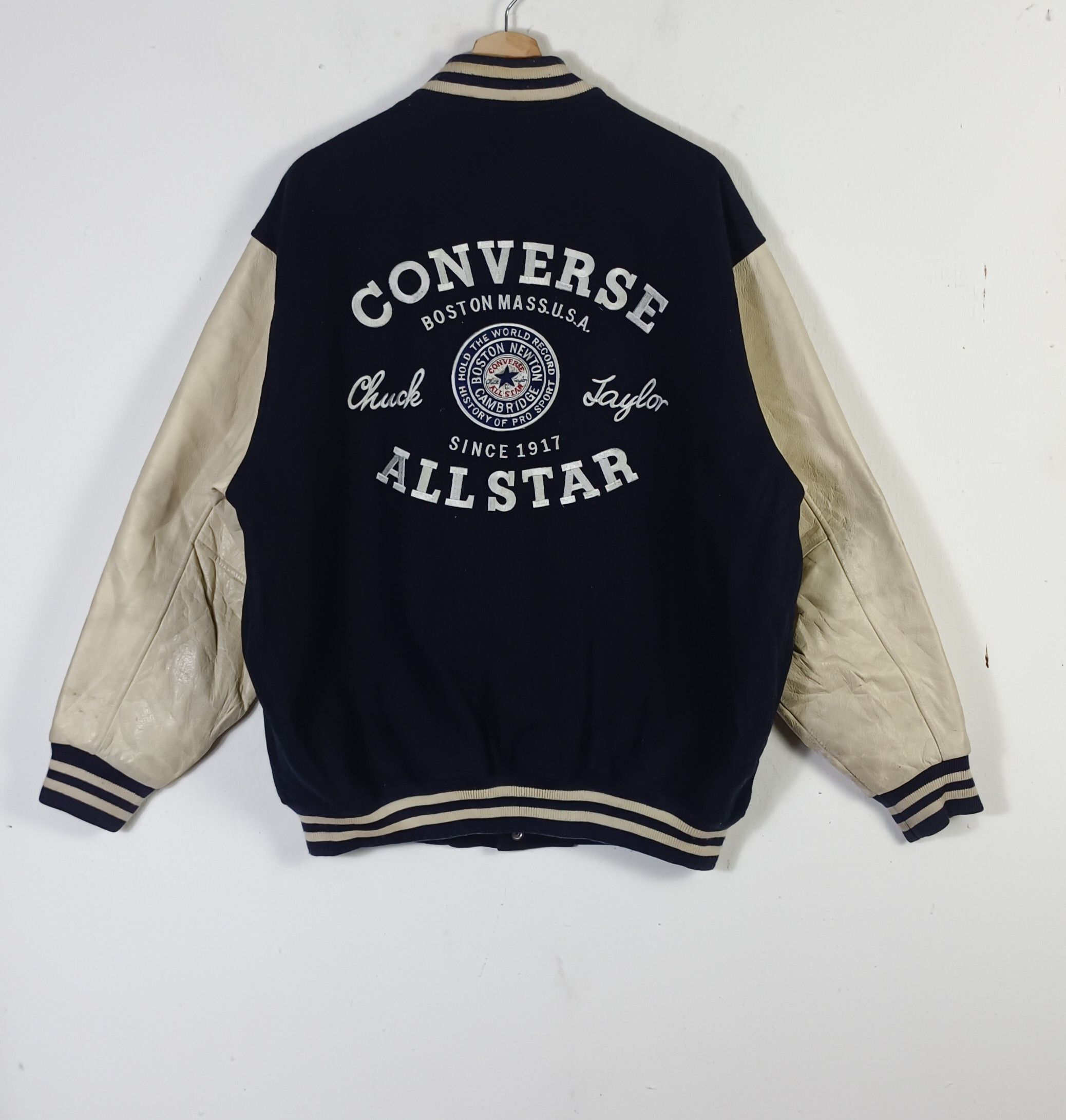 Converse CONVERSE Embroidery logo Leather Sleeve Varsity Jacket Size US XL / EU 56 / 4 - 1 Thumbnail