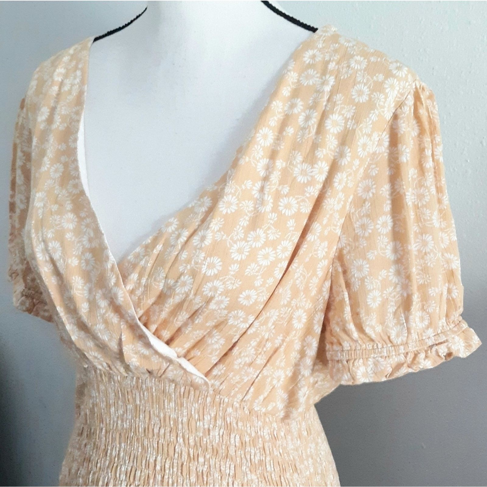 Urban Outfitters Urban Outfitters Lumiere Smocked Dress Size L / US 10 / IT 46 - 3 Thumbnail