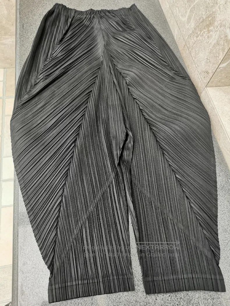 Issey Miyake Issey Miyake size:1 Black Asymmetric Pants Size 42" / US 20 - 8 Thumbnail
