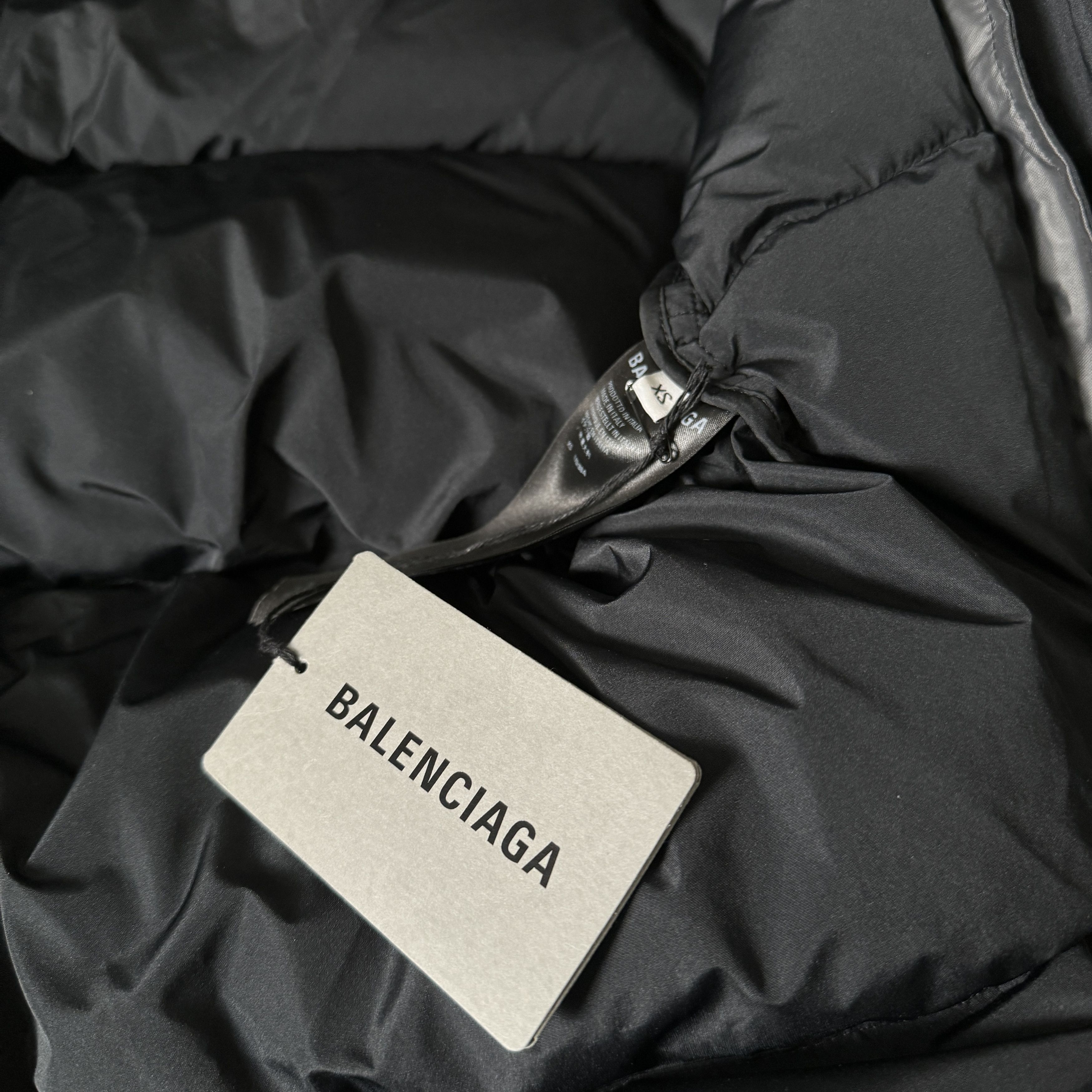 Balenciaga Balenciaga Sporty B Logo Puffer Jacket - XS Fits Medium Size US XS / EU 42 / 0 - 10 Thumbnail