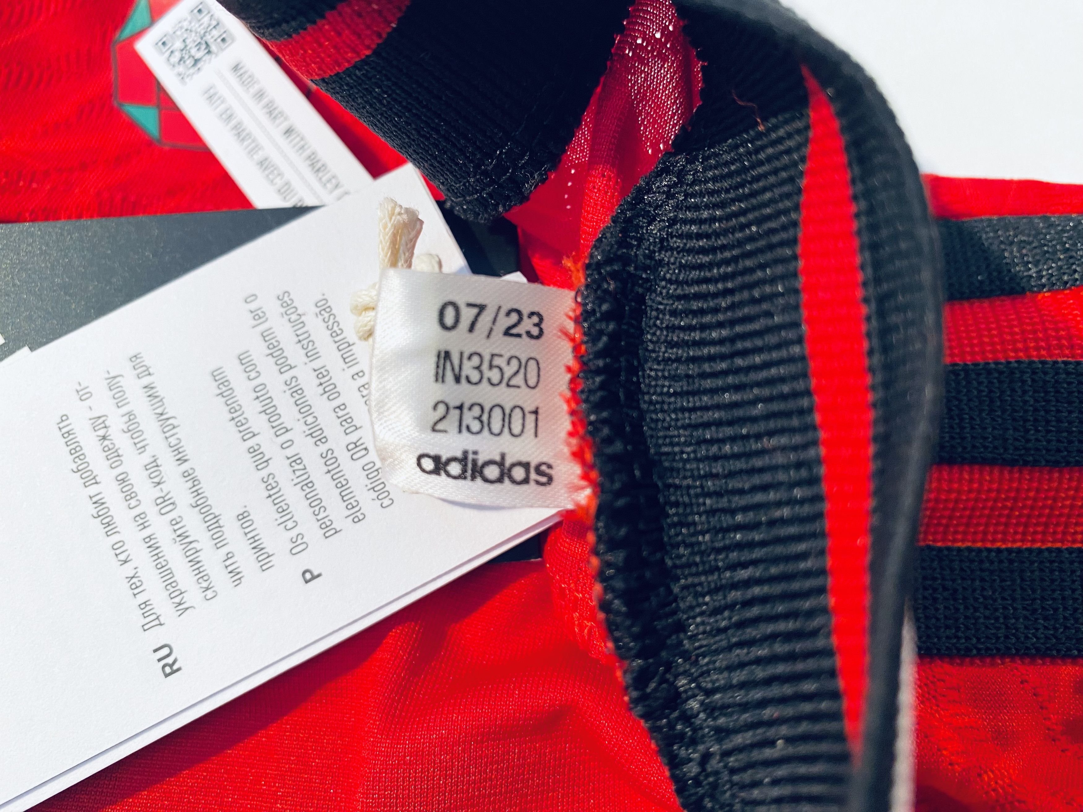 Adidas Authentic BNWT Manchester United Home Jersey 2023 - 2024 Size US L / EU 52-54 / 3 - 12 Thumbnail