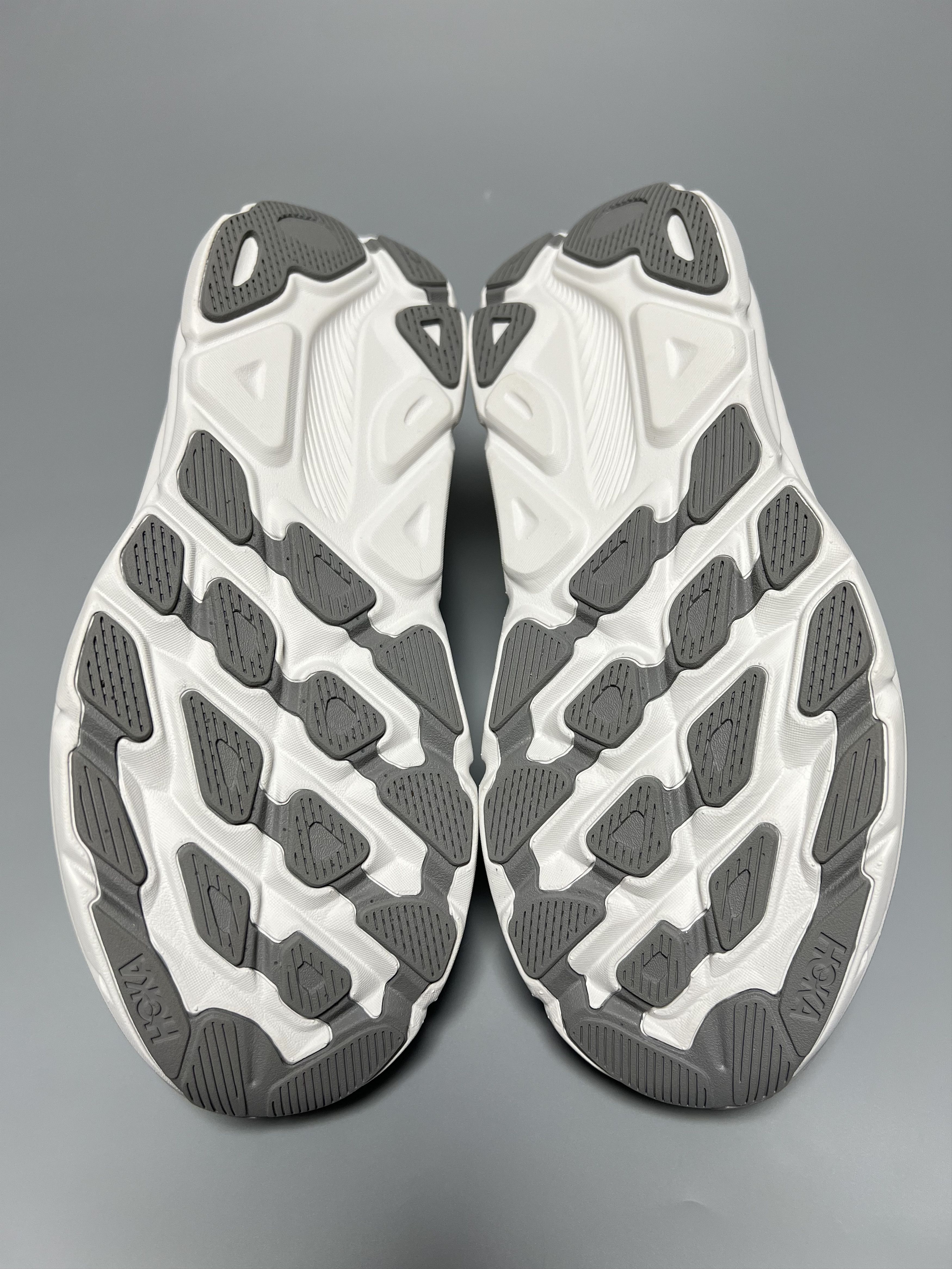 Hoka 9.5D Hoka One One Clifton 9 Running Shoes 1127895-HMBC Size US 9.5 / EU 42-43 - 6 Thumbnail
