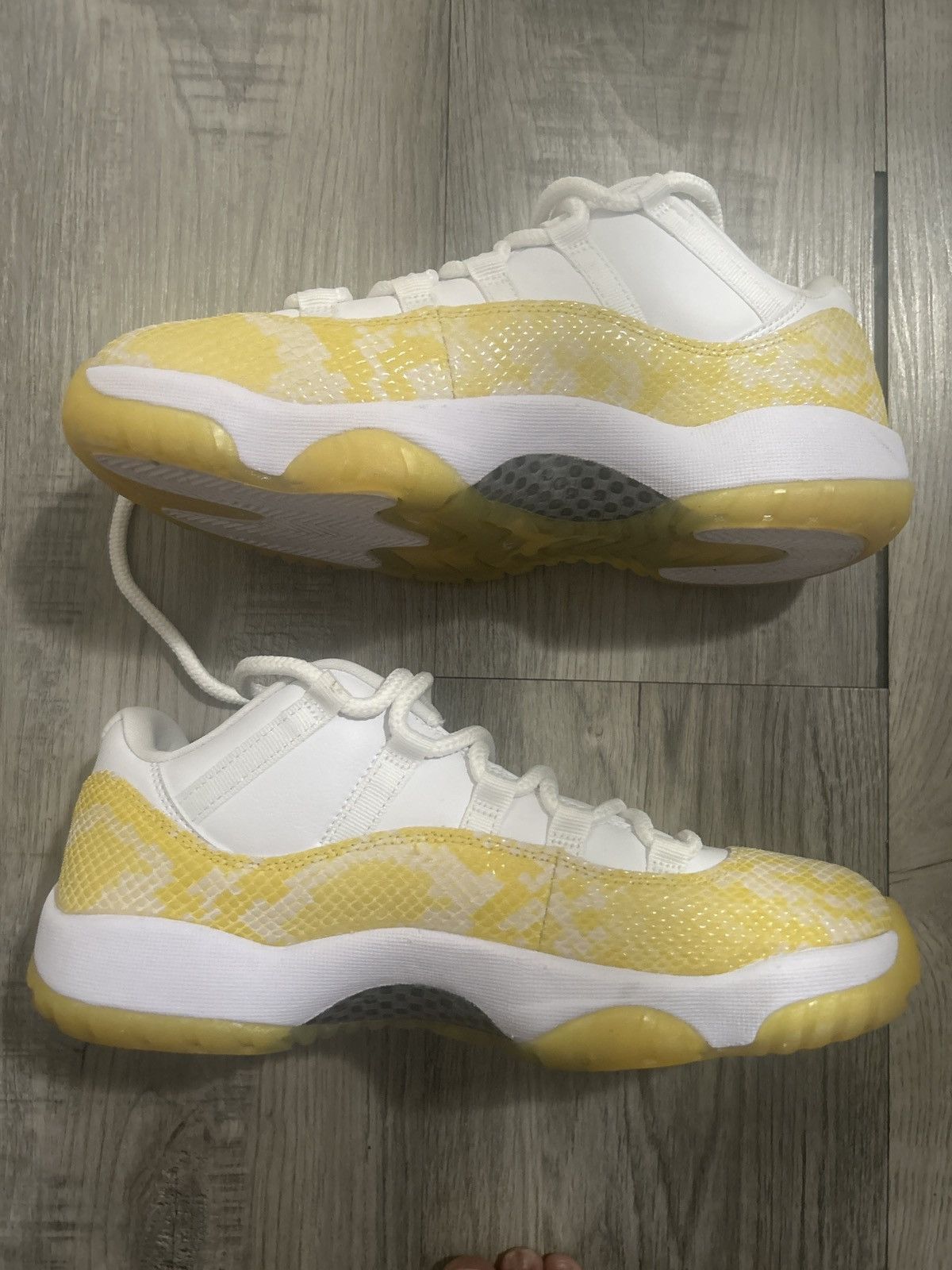Jordan Brand Air Jordan 11 Retro Snakeskin Size US 9.5 / IT 39.5 - 4 Thumbnail