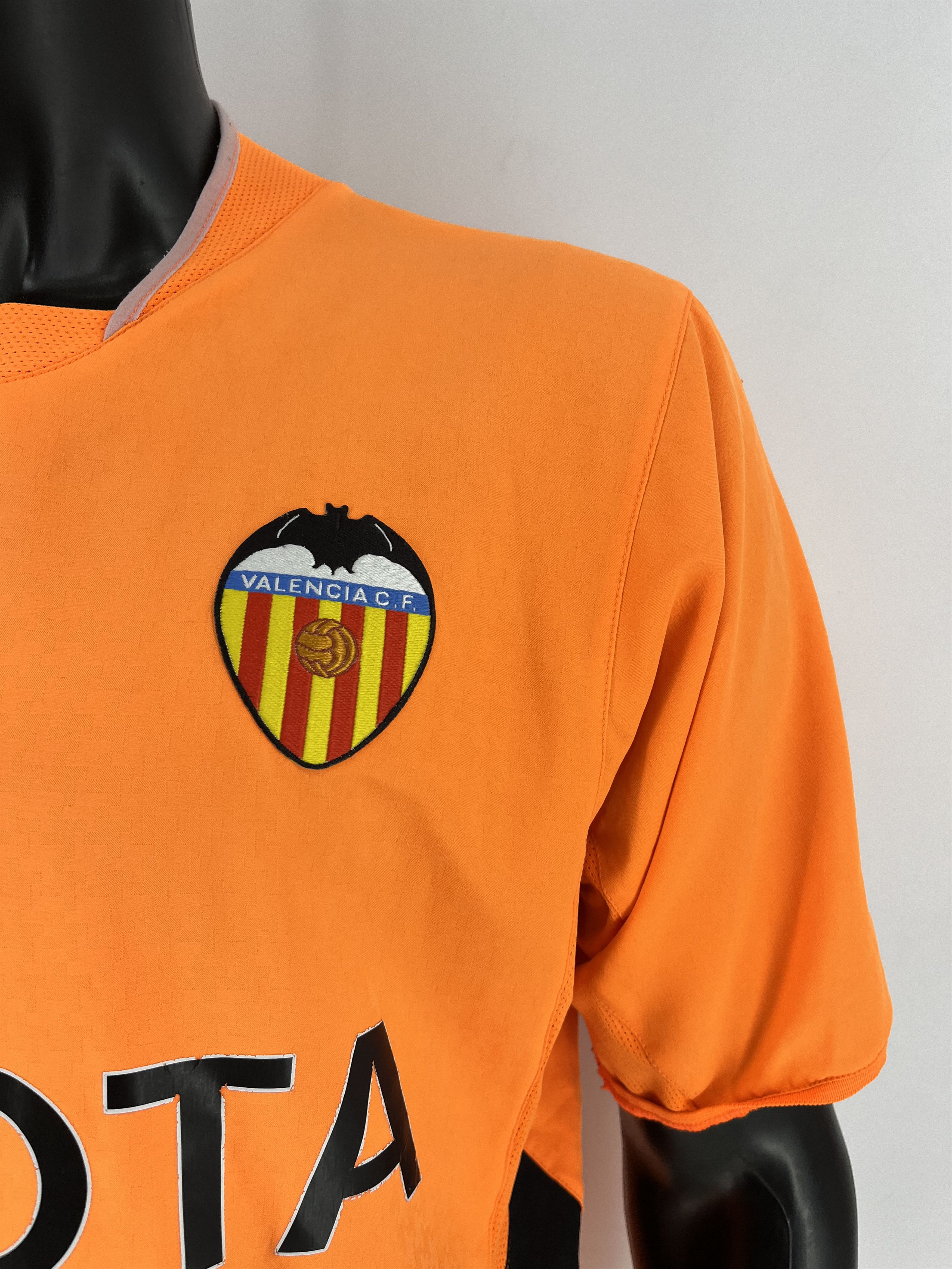 Vintage VALENCIA 2003-2004 AWAY FOOTBALL SHIRT JERSEY Size US L / EU 52-54 / 3 - 6 Thumbnail