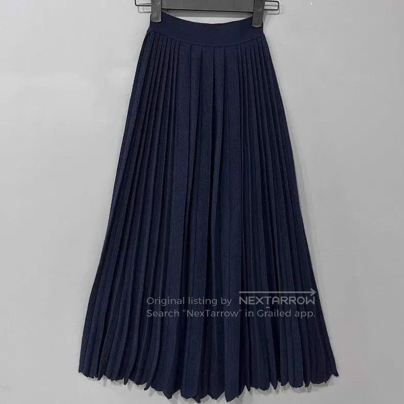 Loro Piana Loro Piana Navy Blue Cashmere Pleated Skirt Size 25" / US 0 / IT 36 - 1 Thumbnail