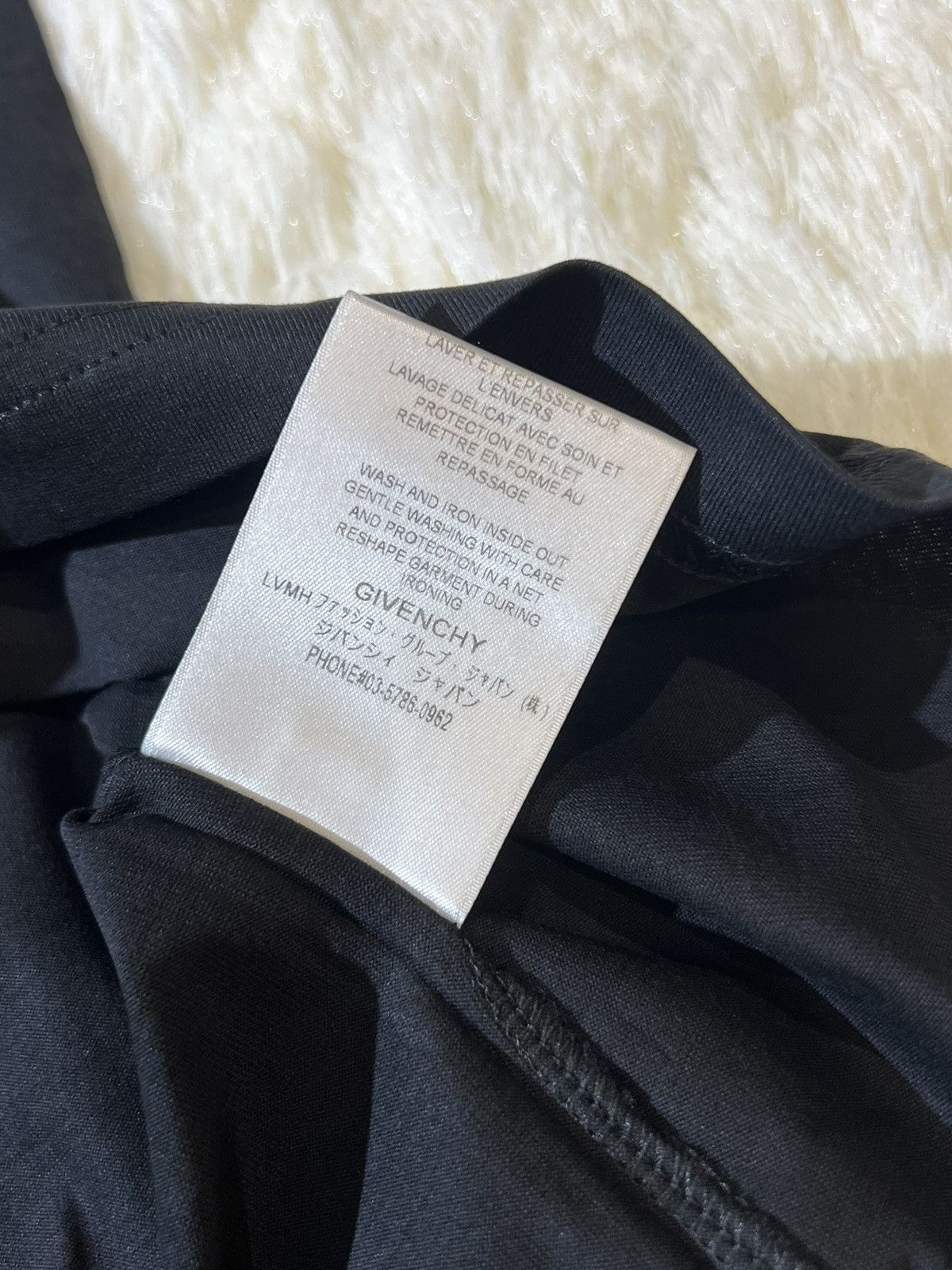 Givenchy Givenchy Red Embroidery Logo T Size US L / EU 52-54 / 3 - 6 Thumbnail