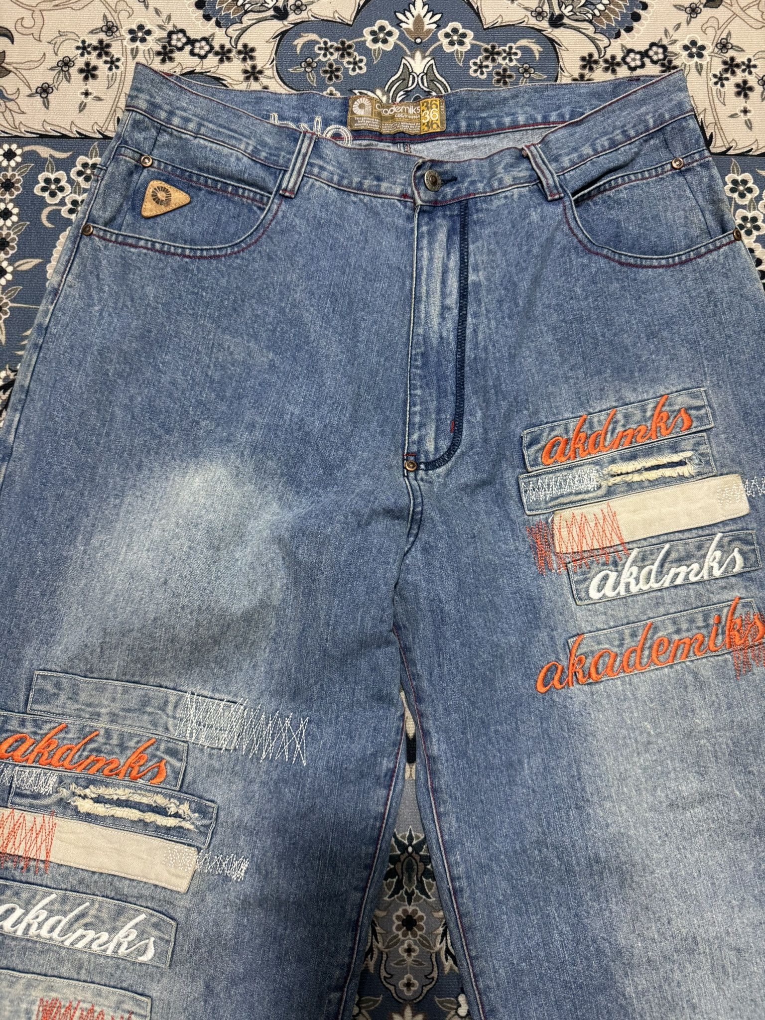 Akademiks × Menace Vintage Akademiks Patchwork Distressed Denim Baggy Loose Fit Size US 36 / EU 52 - 3 Thumbnail