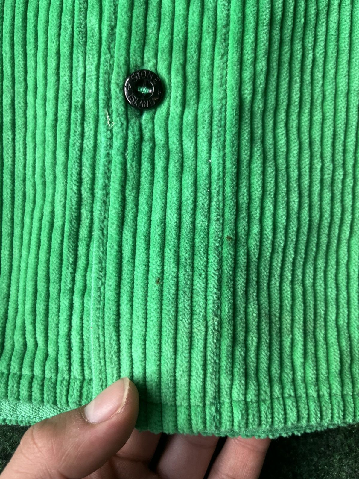 Stone Island USED MICRO CORDUROY STONE ISLAND BUTTON UP SIZE S Size US S / EU 44-46 / 1 - 8 Thumbnail