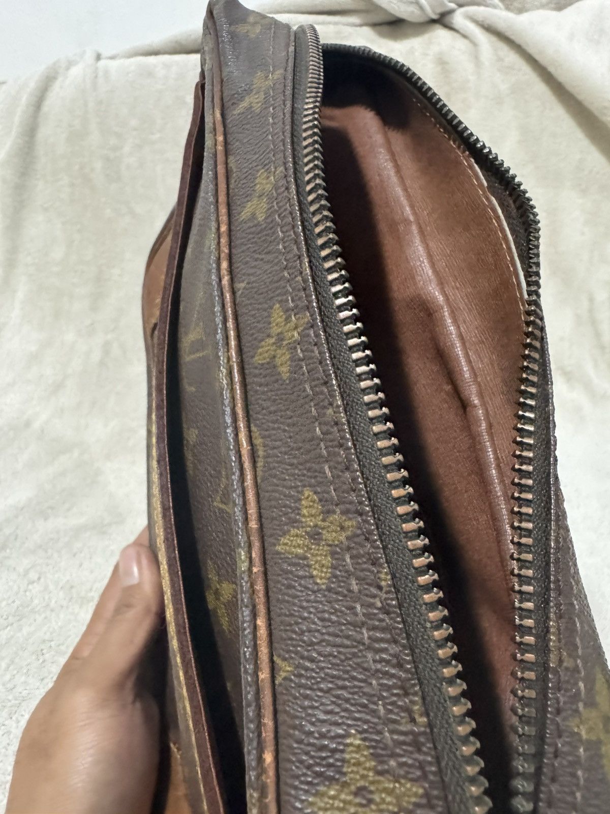 Vintage Louis Vuitton Vintage 1984 Monogram Compiegne Clutch Bag Size ONE SIZE - 12 Thumbnail