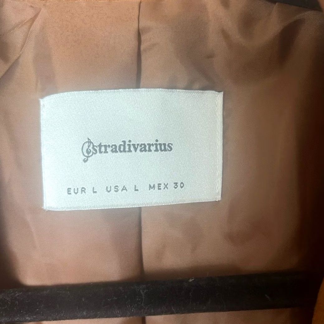 Stradivarius Stradivarius L Brown classic notched lapel front flap pockets singlebutton closure Size 42R - 2 Thumbnail