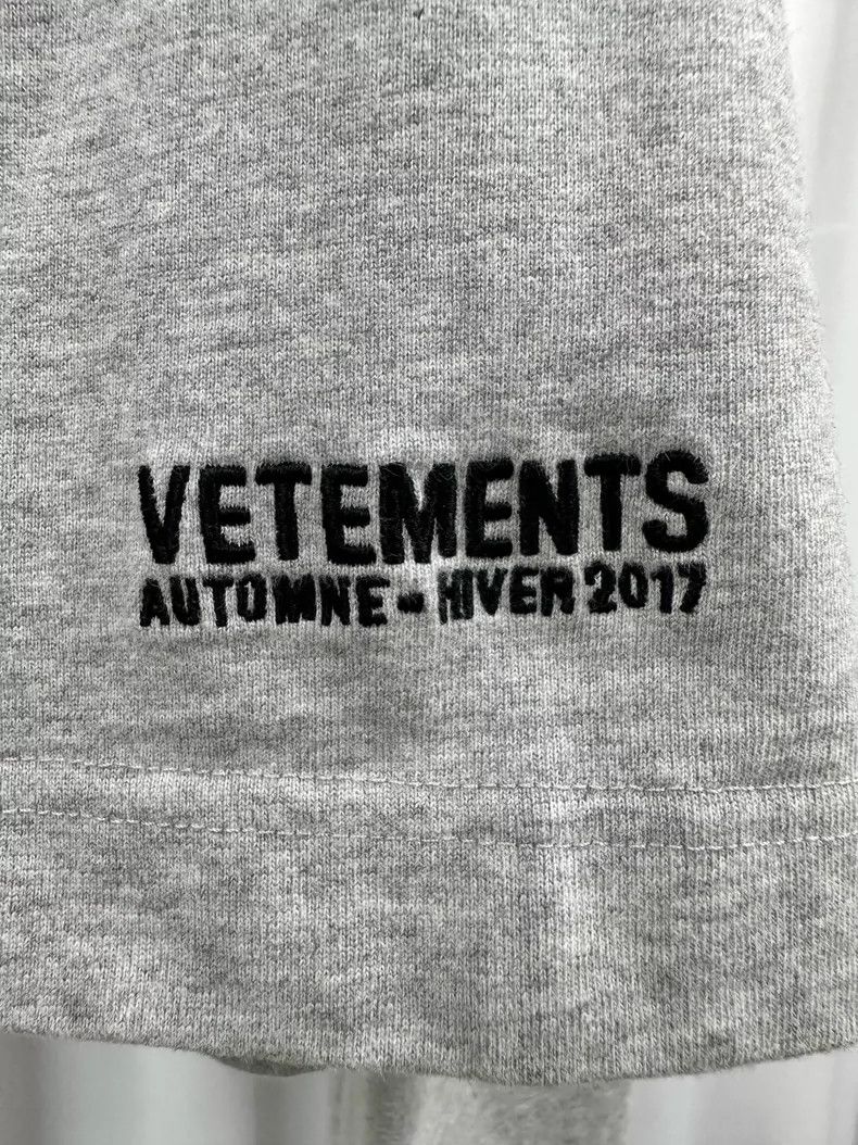 Vetements Vetements 17AW Padded Shoulder Target Short Sleeve T-Shirt Size US S / EU 44-46 / 1 - 5 Thumbnail