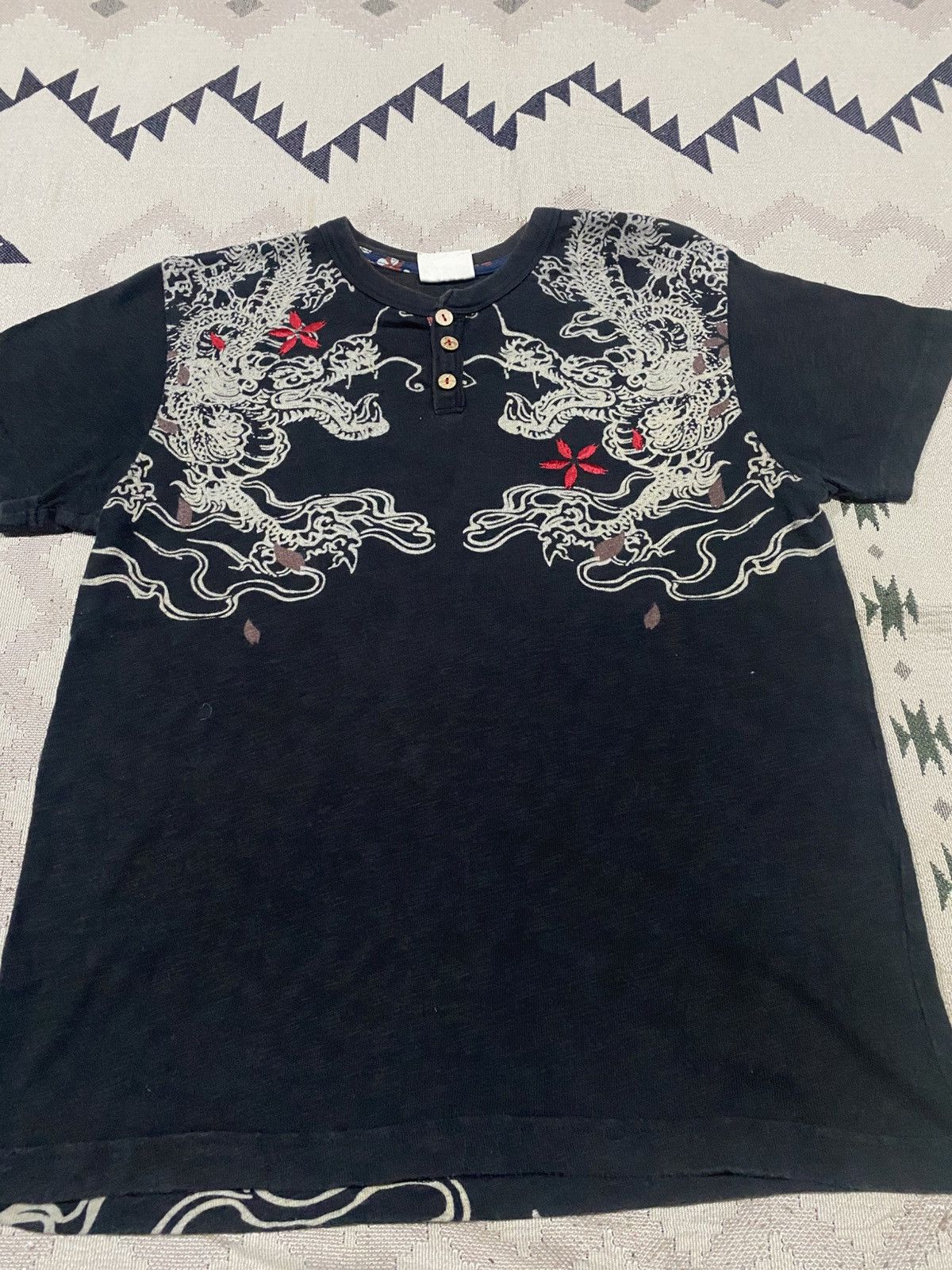 Karakuri Tamashii 2000s KARAKURI TAMASHI STYLE DRAGON DESIGN HALF BUTTON SHIRT Size US M / EU 48-50 / 2 - 6 Thumbnail