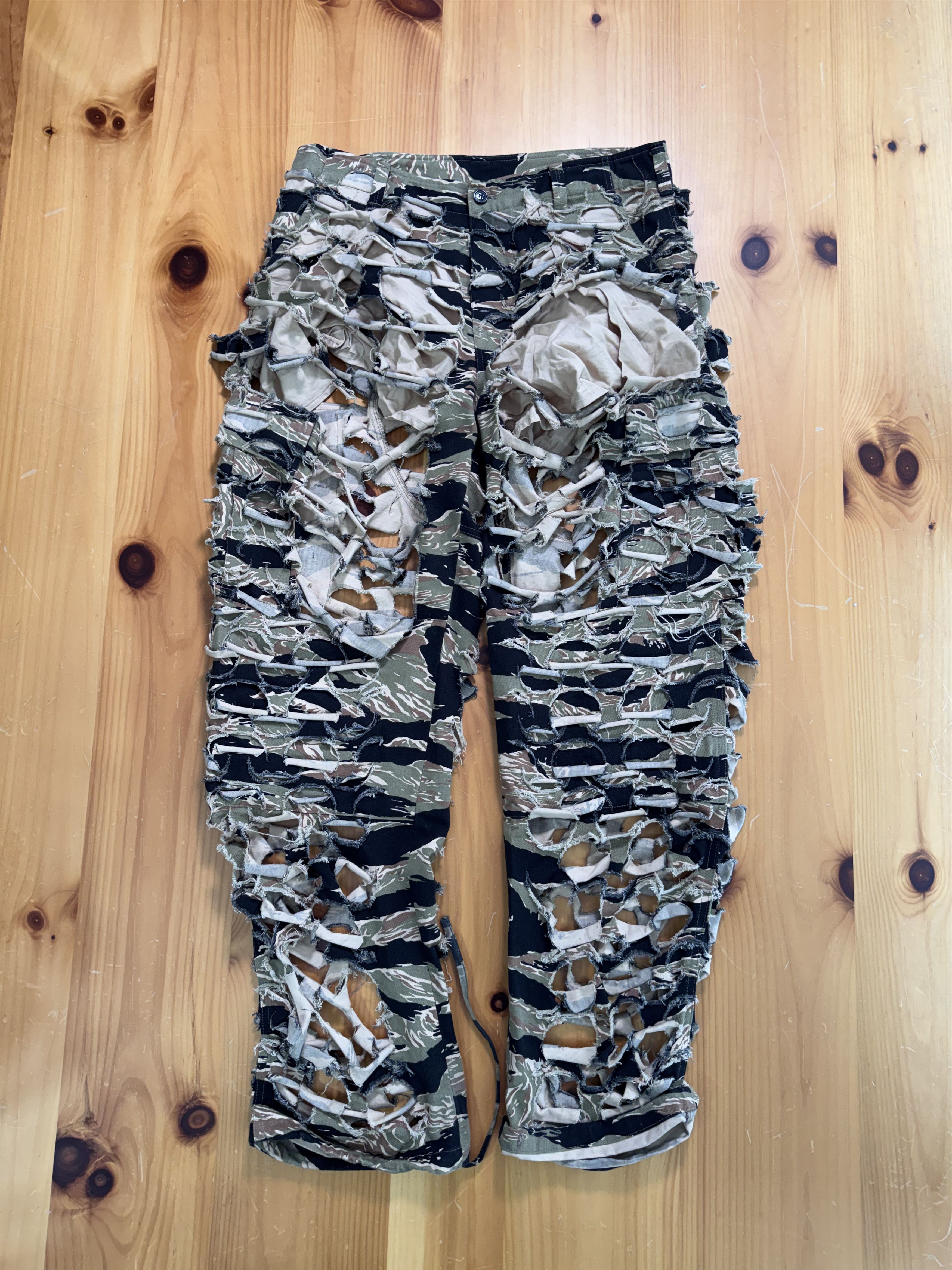 Vetements AW18 Runway Vetements Laser Cut Tiger Camo Cargo Pant Size US 34 / EU 50 - 1 Thumbnail