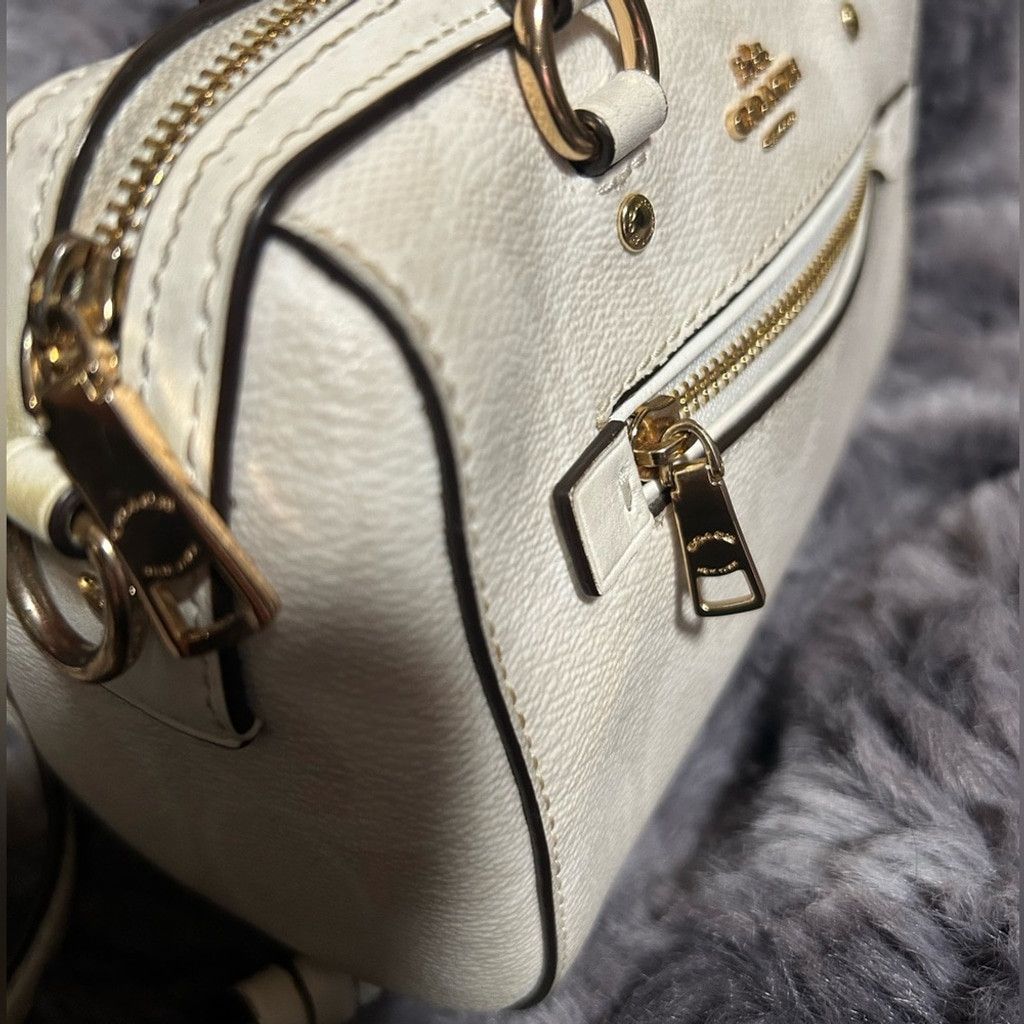 Coach Coach white mini Rowan bag w crossbody strap #satchel Size ONE SIZE - 7 Thumbnail