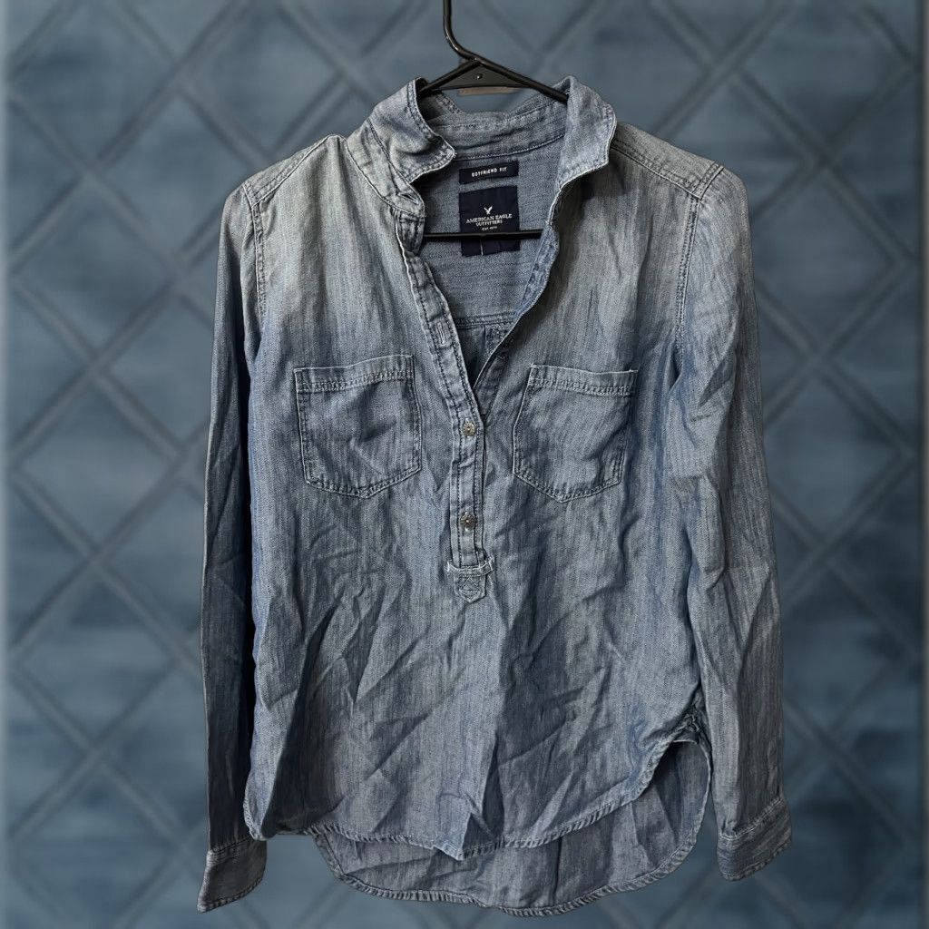 American Eagle Outfitters VINTAGE American Eagle Chambray Denim Tunic Blouse Women XS Blue Long Sleeve Collared Button Tab Sleeves Size XS / US 0-2 / IT 36-38 - 1 Thumbnail