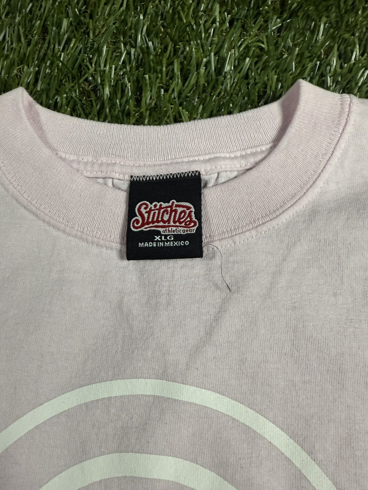 MLB Vintage Y2k Chicago Cubs Pink MLB Baseball Logo Graphic Tee Size US S / EU 44-46 / 1 - 3 Thumbnail