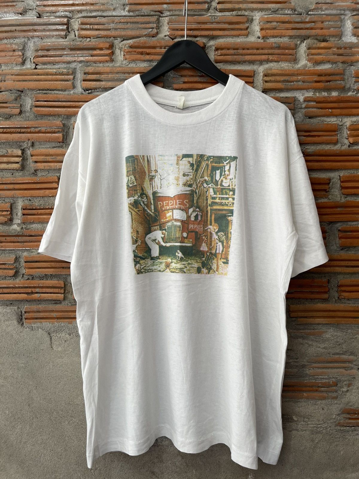 Arts & Science Vintage 90s Norman Rockwell "Roadblock / PEPIES Truck" Tee Size US XL / EU 56 / 4 - 10 Thumbnail