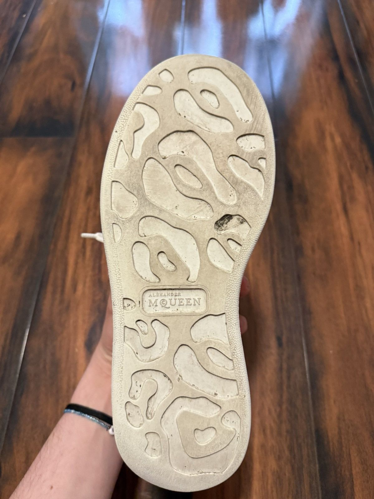 Alexander McQueen Alexander Mcqueen Oversized Sneaker White Green Velvet Heel Size US 7 / EU 40 - 8 Thumbnail