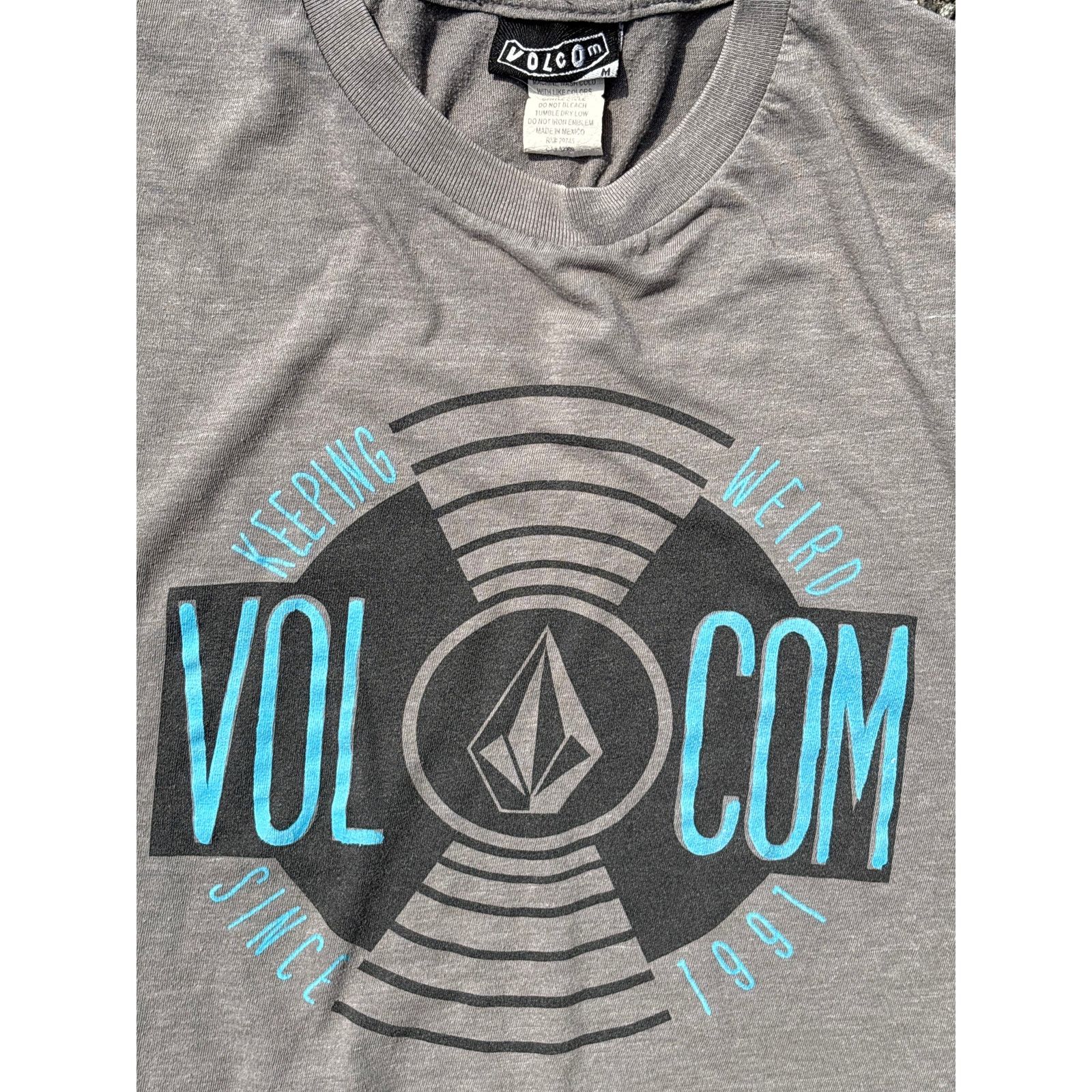 Volcom Vintage Y2K Volcom keeping weird since 1991 Medium shirt Size US M / EU 48-50 / 2 - 1 Thumbnail