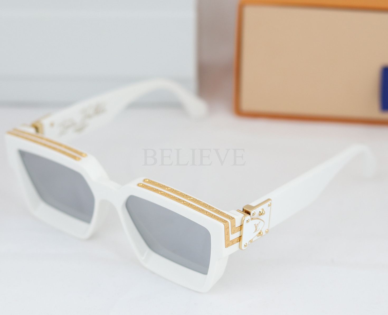 Louis Vuitton LOUIS VUITTON SUNGLASSES Z1166W MILLIONAIRES 497 Size ONE SIZE - 1 Thumbnail