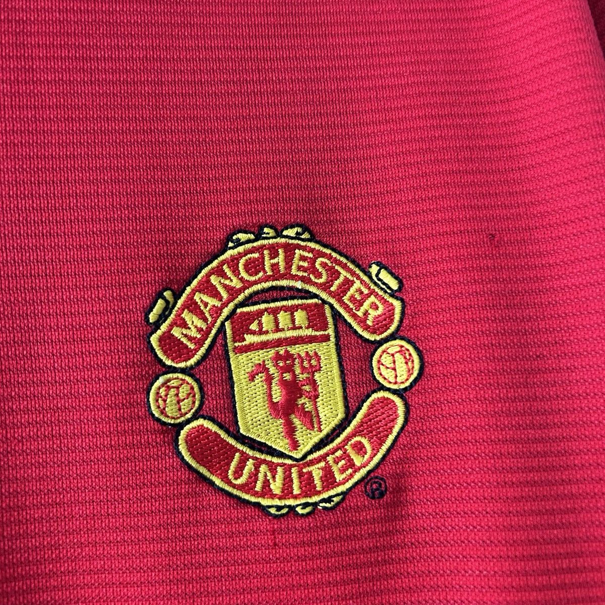 Umbro Manchester United jersey 2000 2002 Umbro vintage vodafone Size US L / EU 52-54 / 3 - 6 Thumbnail